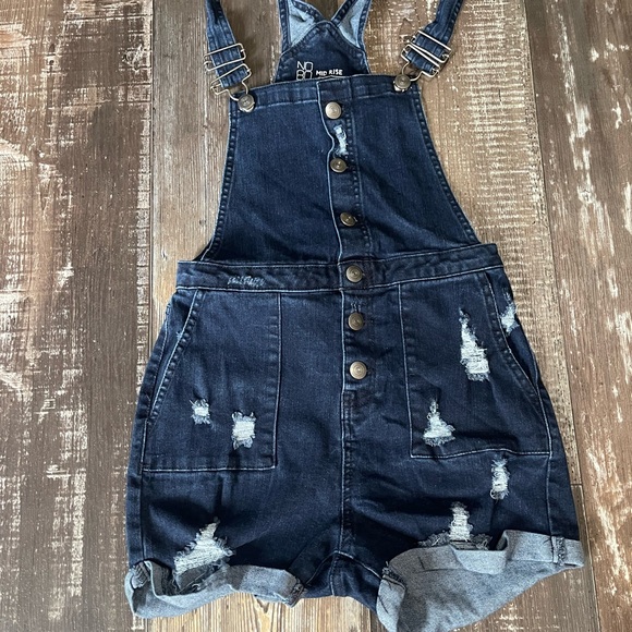 No Boundaries Denim - Junior girls Dark Denim Distressed Short Overalls